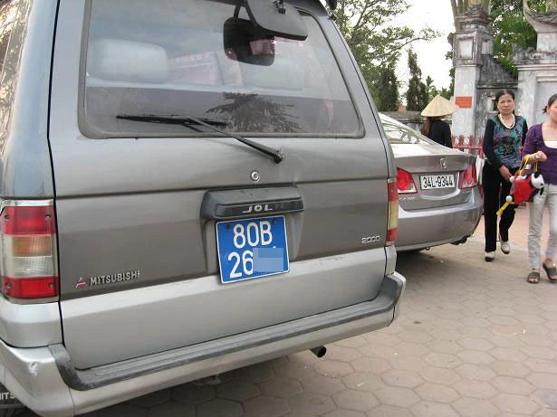 Xe công nườm nượp về lễ khai ấn Đền Trần ảnh 6