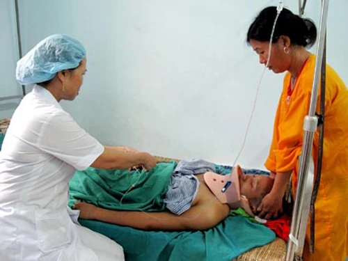 Bị ly hôn, chém vợ gục rồi tự sát ảnh 1