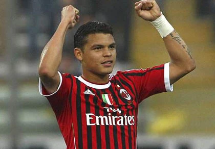 Thiago Silva chính thức gia hạn hợp đồng với AC Milan ảnh 1