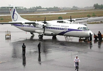 Vietnam Airlines hoãn chuyến vì máy bay bị sét đánh ảnh 1 Vietnam Airlines hoãn chuyến vì máy bay bị sét đánh ảnh 1