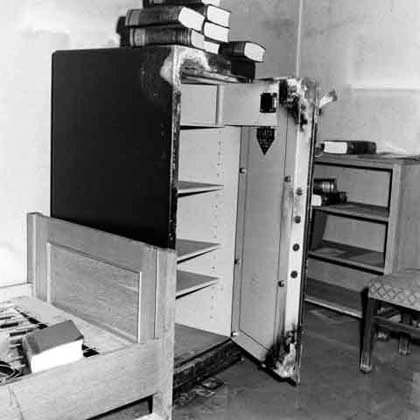 Hình ảnh chưa từng thấy trong boongke của Hitler ảnh 7 Hình ảnh chưa từng thấy trong boongke của Hitler ảnh 7