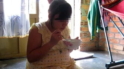 Bi kịch những bà mẹ trẻ ảnh 1