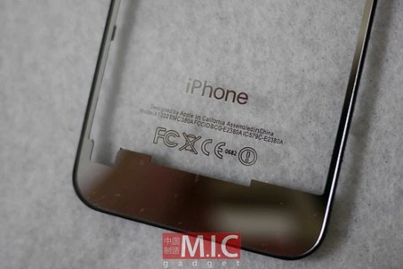 Cận cảnh iPhone 4 có bộ vỏ nhìn "xuyên thấu" ảnh 3 Cận cảnh iPhone 4 có bộ vỏ nhìn "xuyên thấu" ảnh 3