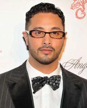 Mừng tốt nghiệp, hoàng tử phóng tay gần 20 triệu USD ảnh 2