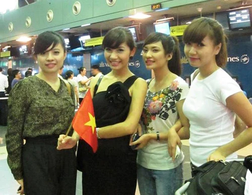 Phan Thị Hương Giang vào top 5 bình chọn ảnh 3