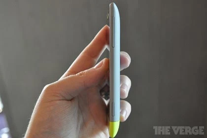 Windows Phone 8S: Smartphone HTC tầm trung cho tín đồ thời trang ảnh 4