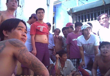 Cờ bạc lộng hành tại Bình Thạnh, TP.HCM - bài 3: Trường gà lộ thiên ảnh 1