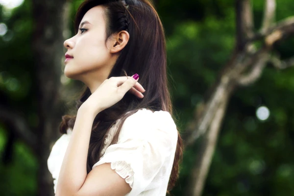 Midu đẹp trong trẻo giữa thiên nhiên ảnh 1