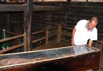 Ngôi nhà có xác chết 41 năm không phân hủy ảnh 4