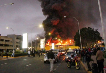 Cháy sân bay ở thủ đô Kenya ảnh 1