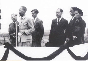 Bản hiến pháp “vang vọng tiếng dân” ảnh 1