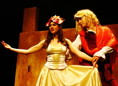 Cảnh trong vở "Romeo & Juliet" của nhà hát TNT, Anh