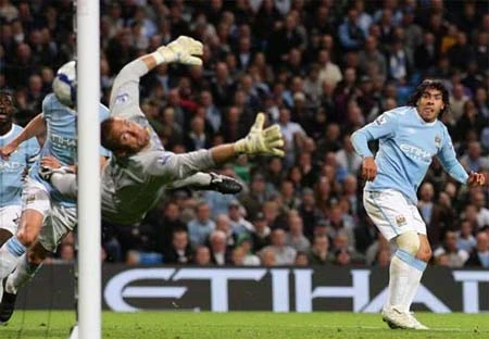 Những khoảnh khắc đẹp của Ngoại hạng Anh 2009-2010 ảnh 14