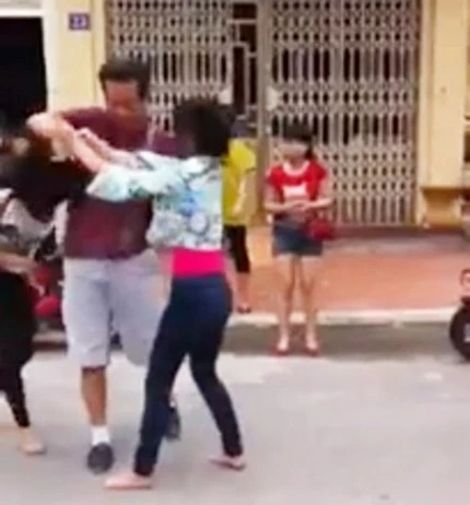 Thêm clip nữ sinh Hải Phòng đánh nhau, dân mạng thở dài ngao ngán ảnh 2