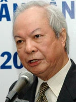 GS.TS Nguyễn Công Khanh, Phó chủ tịch Hội Nhi khoa Việt Nam.