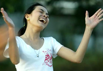 Khi tóc dài mê đá bóng ảnh 2