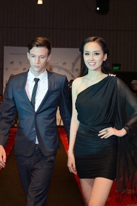 Chiếc nhẫn gần nửa tỷ trên tay Mai Phương Thúy ảnh 3