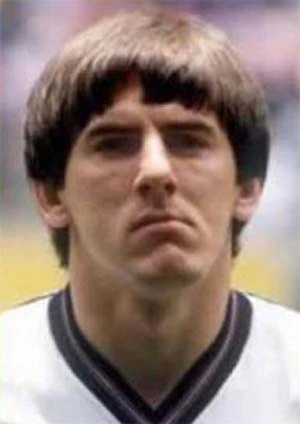 Đội hình tiêu biểu các cầu thủ xấu trai nhất lịch sử World Cup ảnh 10