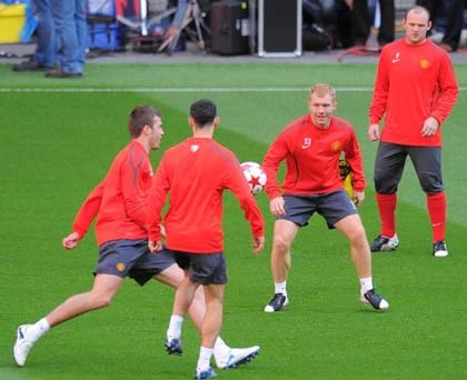 Chùm ảnh Man Utd và Barcelona tập luyện trước giờ G ảnh 7