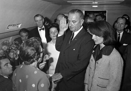 Công bố băng ghi âm trên chiếc Không lực 1 chở xác Kennedy ảnh 1