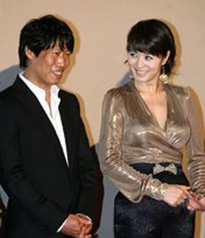 Kim Hye-soo và Yu Hae-jin: "Tình trong như đã..." ảnh 1