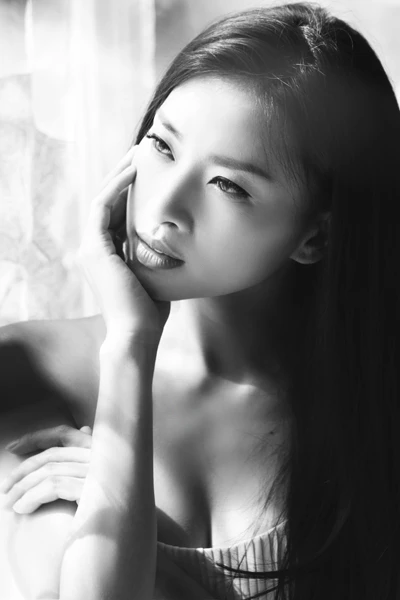 Ngô Thanh Vân gợi cảm trong nắng ảnh 4