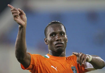 "Voi rừng" Drogba lập đại công, Bờ Biển Ngà và Zambia vao bán kết CAN 2012 ảnh 1