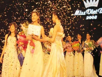 Hoa khôi, mỹ nhân học đường có bị lạm dụng? ảnh 3