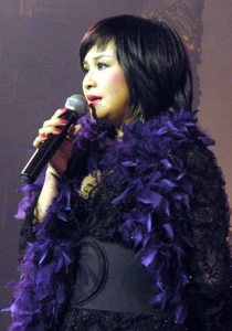 Thanh Lam chia sẻ cảm xúc trong đêm nhạc. Ảnh: Thanh Tâm. Thanh Lam chia sẻ cảm xúc trong đêm nhạc. Ảnh: Thanh Tâm.