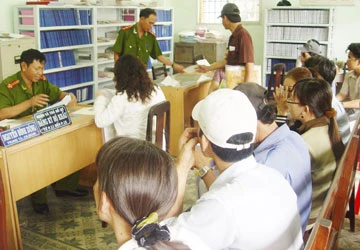Đừng lấy hộ khẩu cản trở người nhập cư ảnh 1