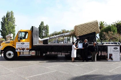 Guinness ngọt ngào nhất thế giới nặng... 3,2 tấn ảnh 2