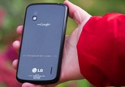 Smartphone Nexus 4 giá rẻ nhanh chóng cháy hàng ảnh 1 Smartphone Nexus 4 giá rẻ nhanh chóng cháy hàng ảnh 1