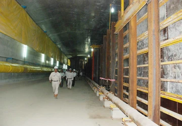 Hầm Thủ Thiêm: Kết nối xong mới khắc phục thấm ảnh 1