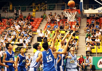 Khởi tranh giải bóng rổ vô địch học sinh TP.HCM - 2012 ảnh 1