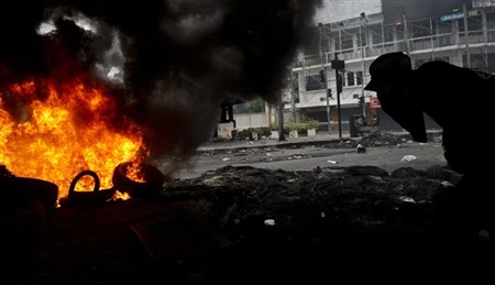 Khói lửa ngút trời ở Bangkok ảnh 7