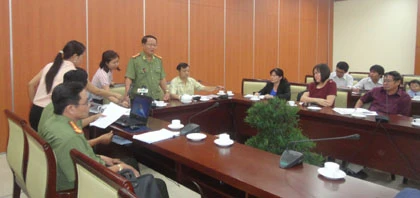 Nguyễn Phương Uyên: Phát tán truyền đơn tuyên truyền chống nhà nước ảnh 1 Nguyễn Phương Uyên: Phát tán truyền đơn tuyên truyền chống nhà nước ảnh 1