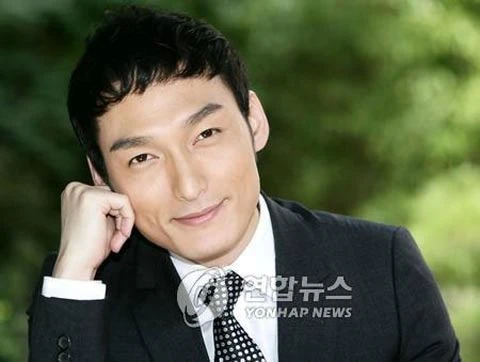 Ca sĩ Tsuyoshi Kusanagi. Ảnh: Yonhap.