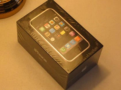 iPhone đời đầu được rao bán 10.000 USD trên eBay ảnh 1