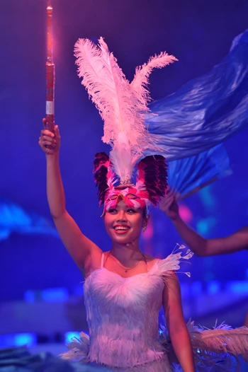 Đêm hội Carnaval Hạ Long rực rỡ sắc màu ảnh 18