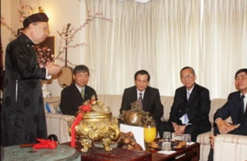 Những người sửa lời thề Hippocrates ảnh 1