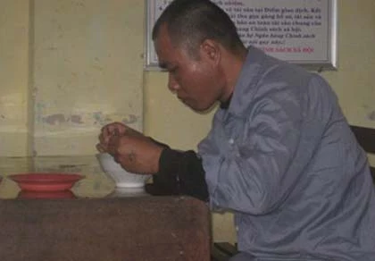 Hoảng loạn vì gã điên ăn thịt người trở về ảnh 1