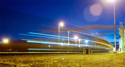 Những chuyến tàu ánh sáng qua ống kính nhiếp ảnh ảnh 7