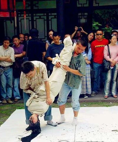 Khi con người xả thân vì nghệ thuật ảnh 4 Khi con người xả thân vì nghệ thuật ảnh 4