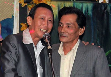 Thương Tín lần đầu mừng sinh nhật ở tuổi 58 ảnh 2