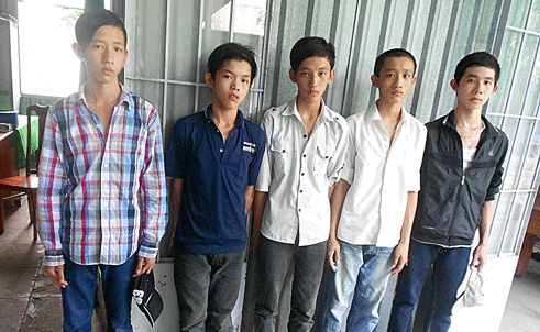 Bắt các đối tượng chém học trò ảnh 1