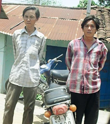 Bình Dương: Bẳt băng tráo vé số giả ảnh 1