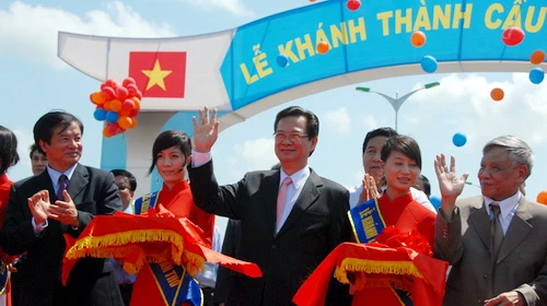 Cắt băng khánh thành cầu Cần Thơ ảnh 3 Cắt băng khánh thành cầu Cần Thơ ảnh 3