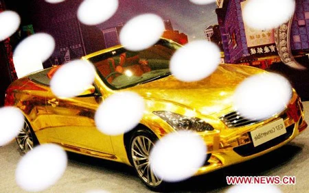 Chiếc xe hơi dát vàng ở Trung Quốc ảnh 7
