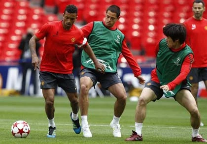 Chùm ảnh Man Utd và Barcelona tập luyện trước giờ G ảnh 6