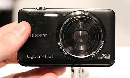 Ngắm 5 máy compact cảm biến CMOS của Sony ảnh 7